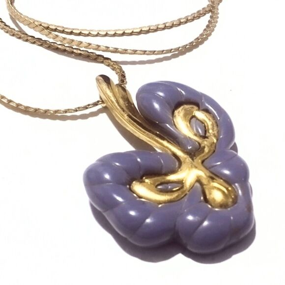 Vintage Givenchy 1980 Lavender Flower Gold Tone Designer Runway Necklace - Picture 3 of 10